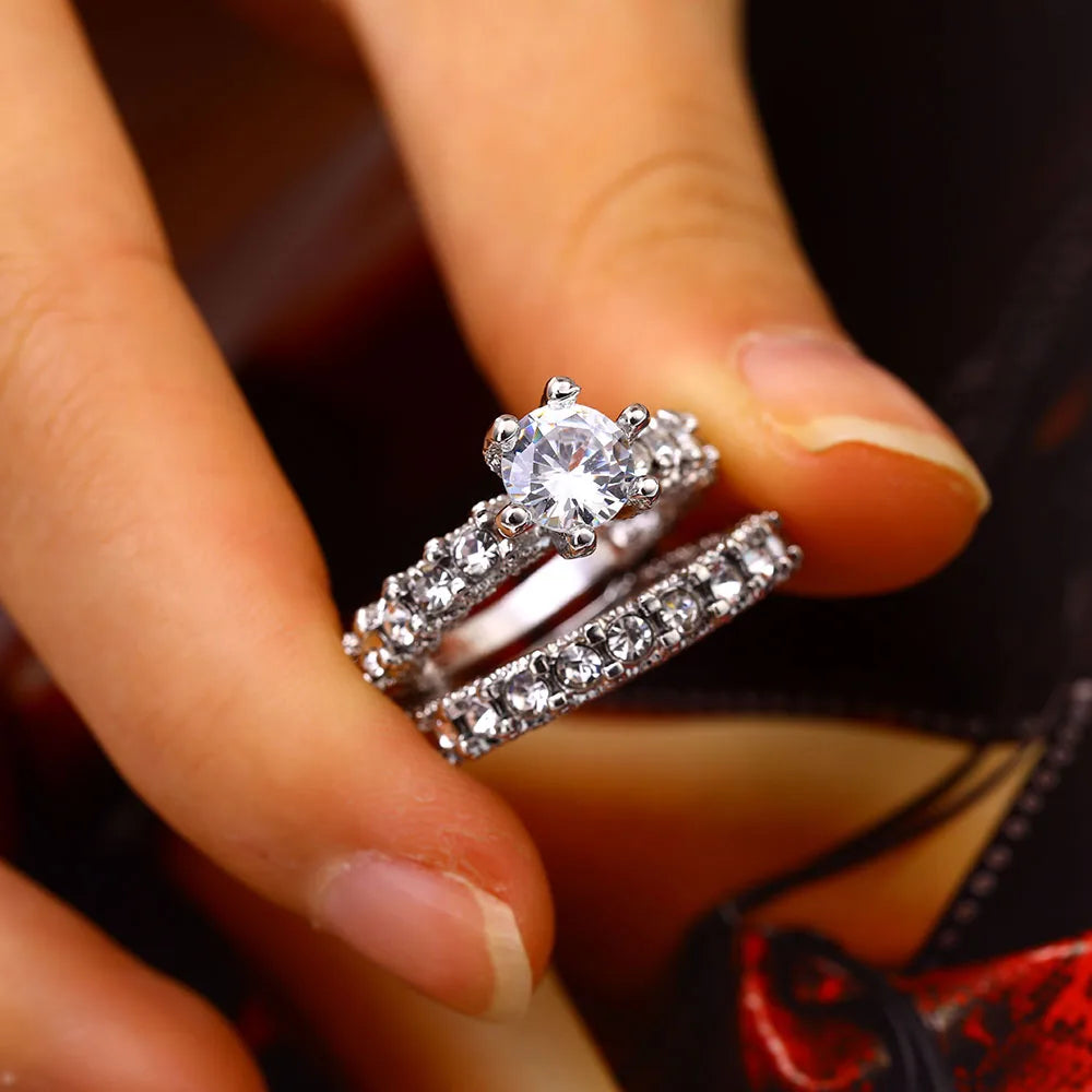 Elegant Silver Zircon Engagement Wedding Ring Set