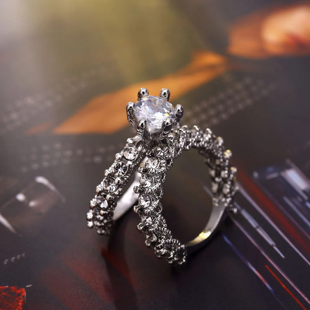 Elegant Silver Zircon Engagement Wedding Ring Set