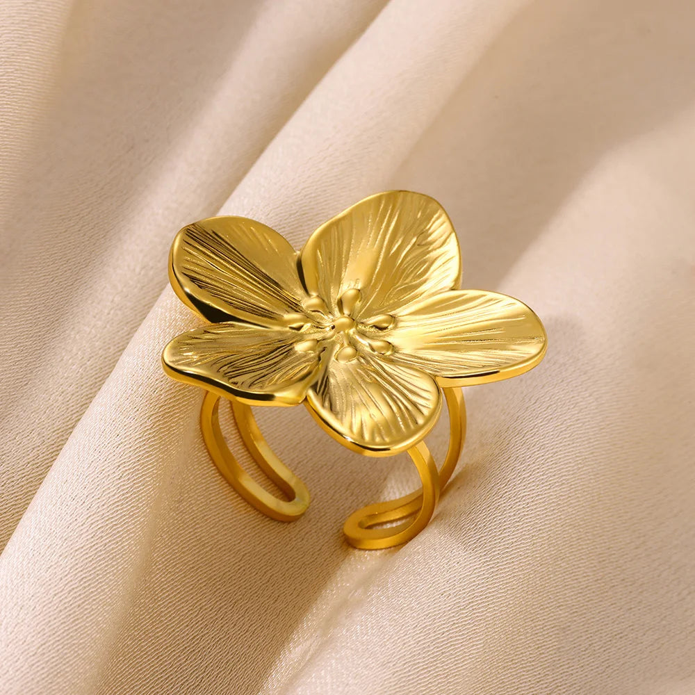 Elegant Gold Bloom Flower Open Ring