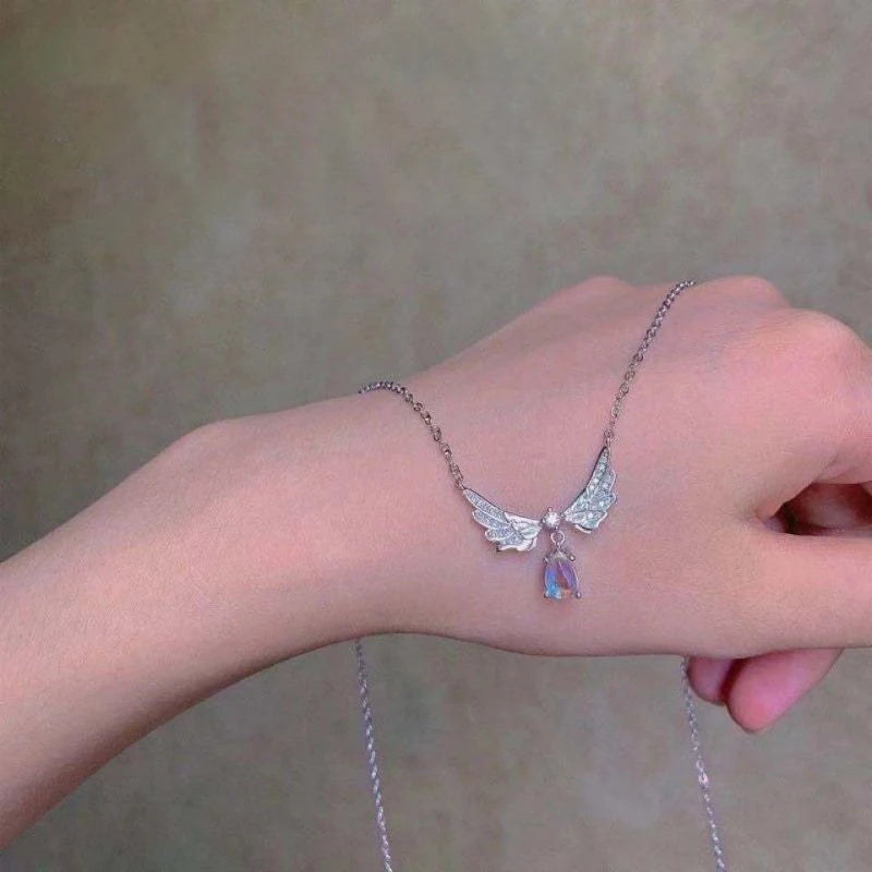 Light Luxury Angel Wings Pendant Necklace – Moonstone Collarbone Jewelry for Women