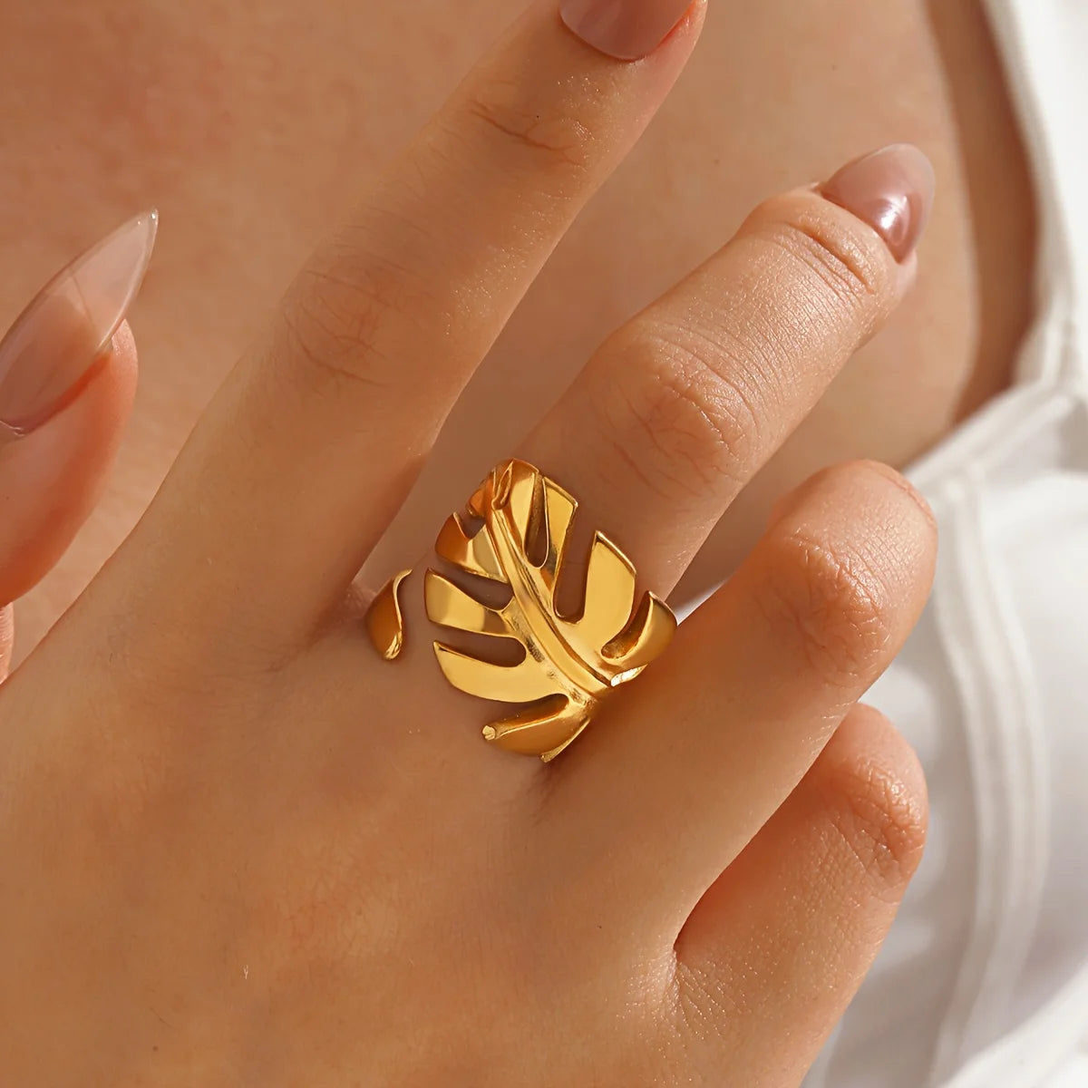 Elegant Gold Bloom Flower Open Ring