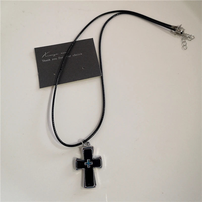 Punk Rock Black Heart Cross Necklace – Y2K Goth Hip Hop Pendant Jewelry