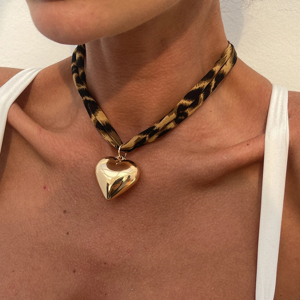 Ingemark 7-Style Ethnic Multilayer Velvet Necklace – Starfish, Heart & Conch Pendant Jewelry for Women