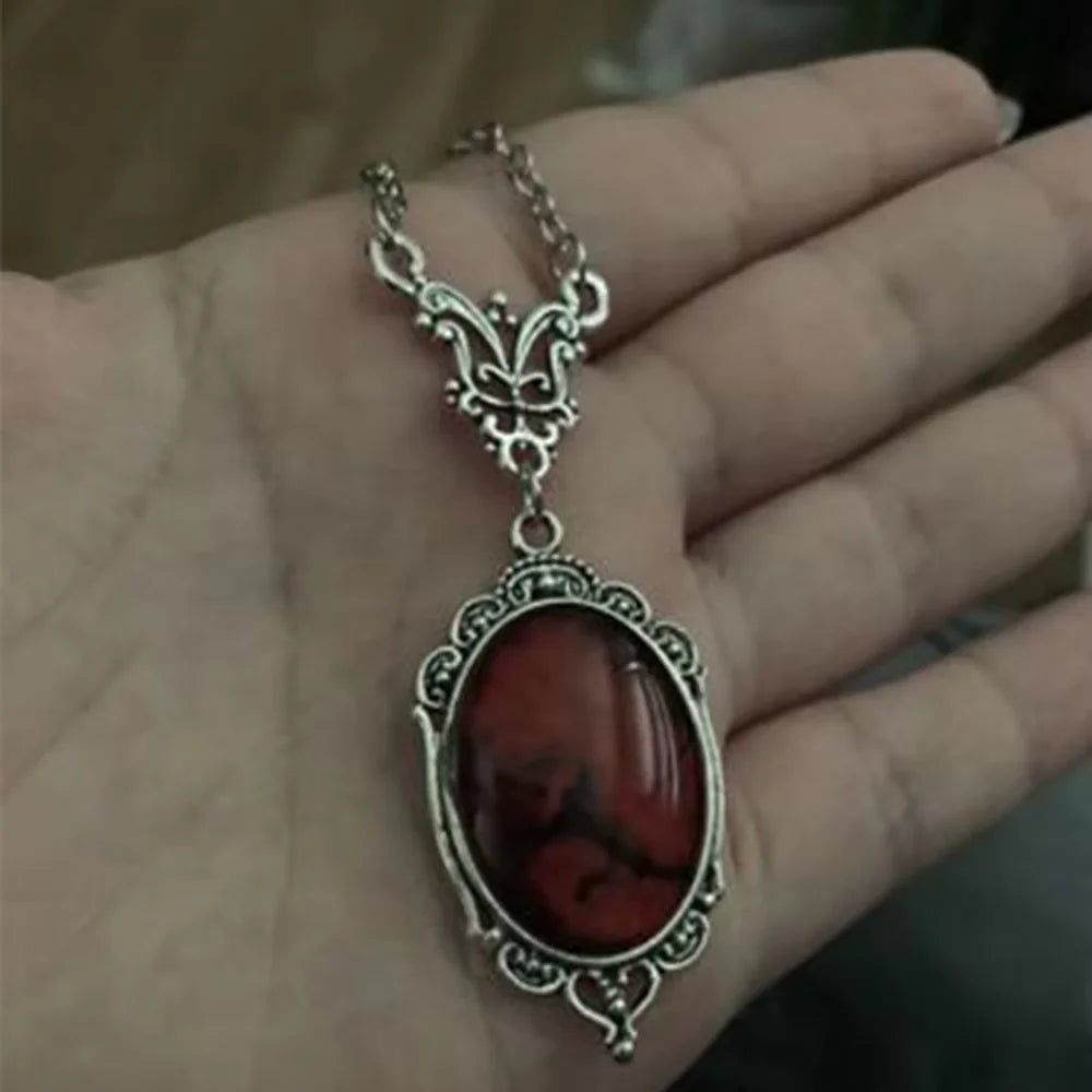 Vintage Red Stone Pendant Necklace – Bohemian Hollow Oval Jewelry for Women