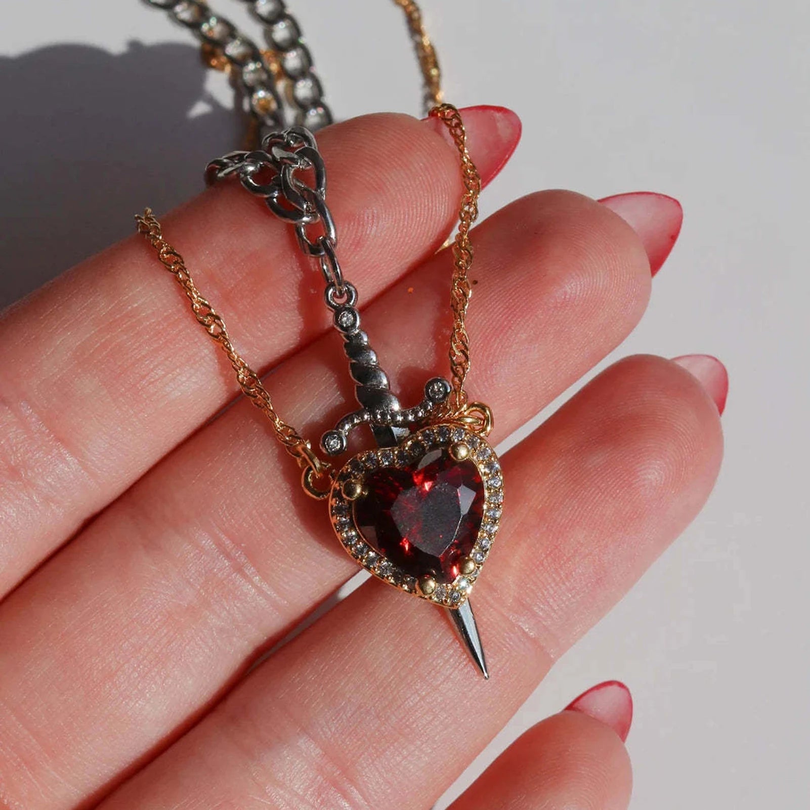 Vintage Gothic Dagger Heart Pendant Necklace – Trendy Collarbone Jewelry for Women