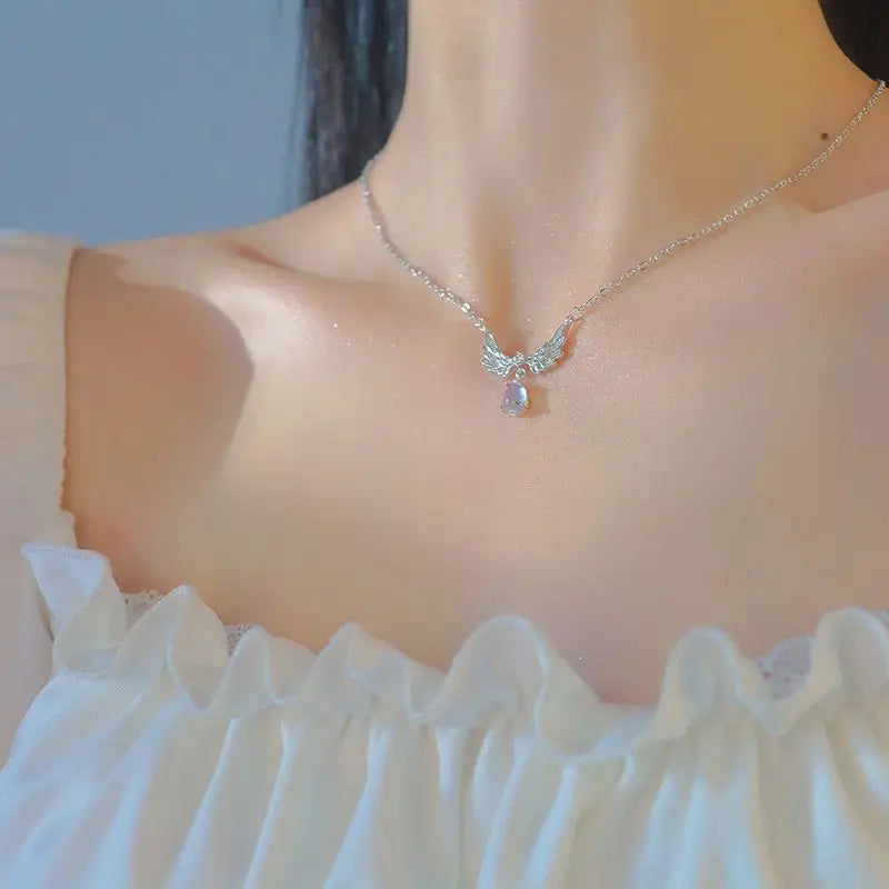 Light Luxury Angel Wings Pendant Necklace – Moonstone Collarbone Jewelry for Women