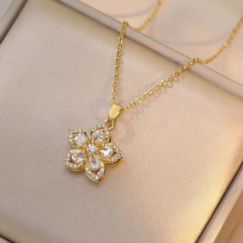 Light Luxury Spin Zircon Flower Pendant Necklace – Gold Chain Jewelry for Women