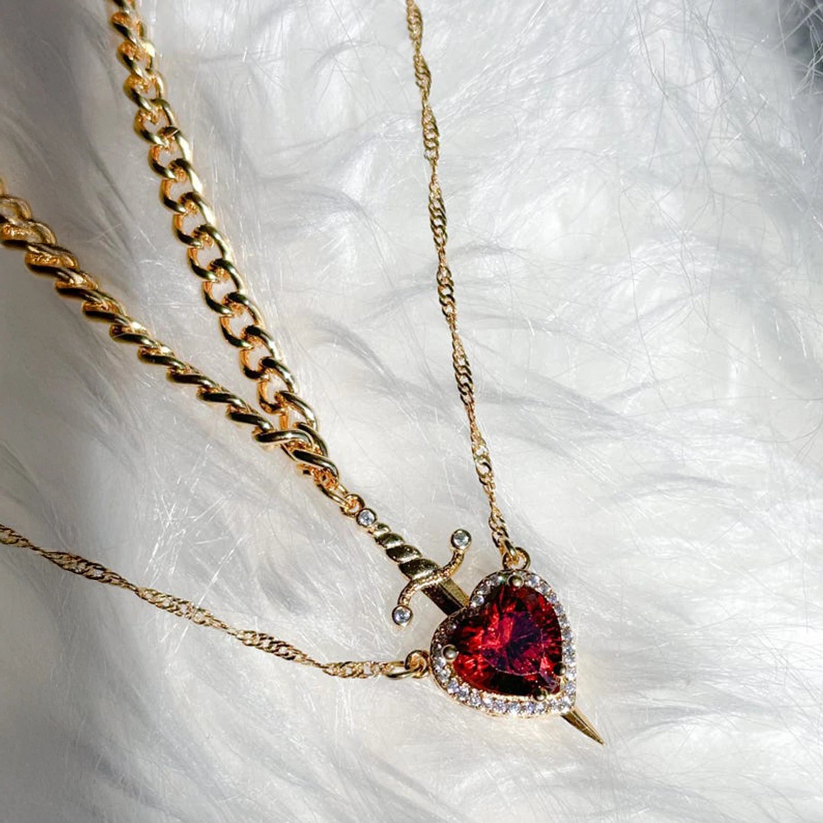 Vintage Gothic Dagger Heart Pendant Necklace – Trendy Collarbone Jewelry for Women