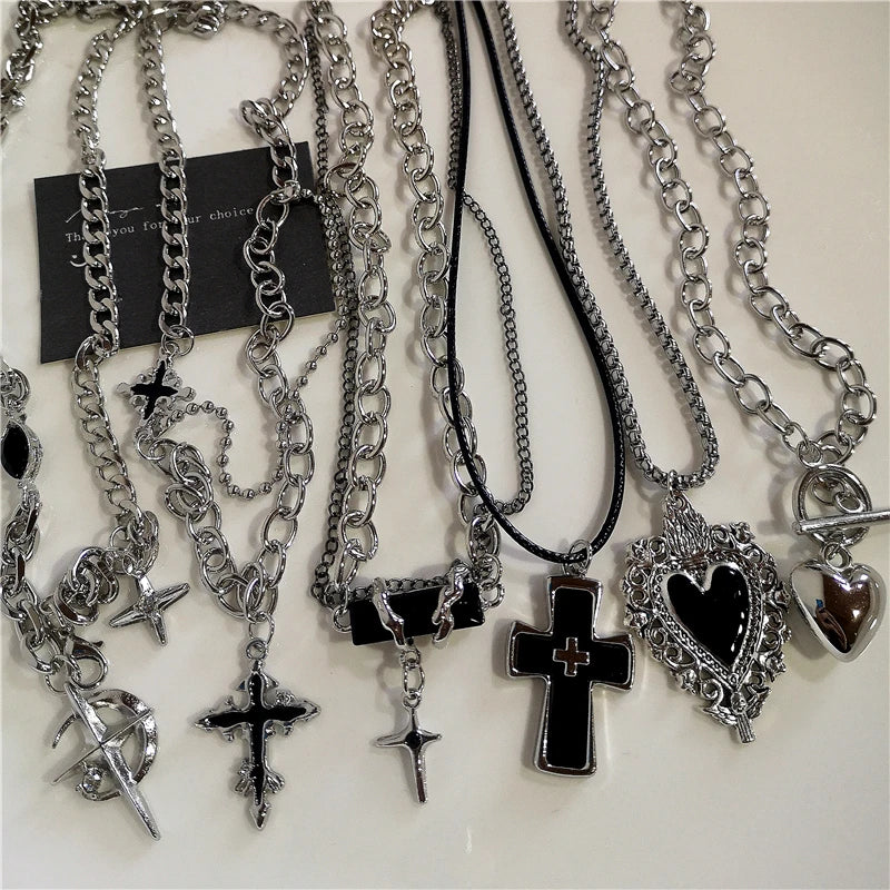Punk Rock Black Heart Cross Necklace – Y2K Goth Hip Hop Pendant Jewelry