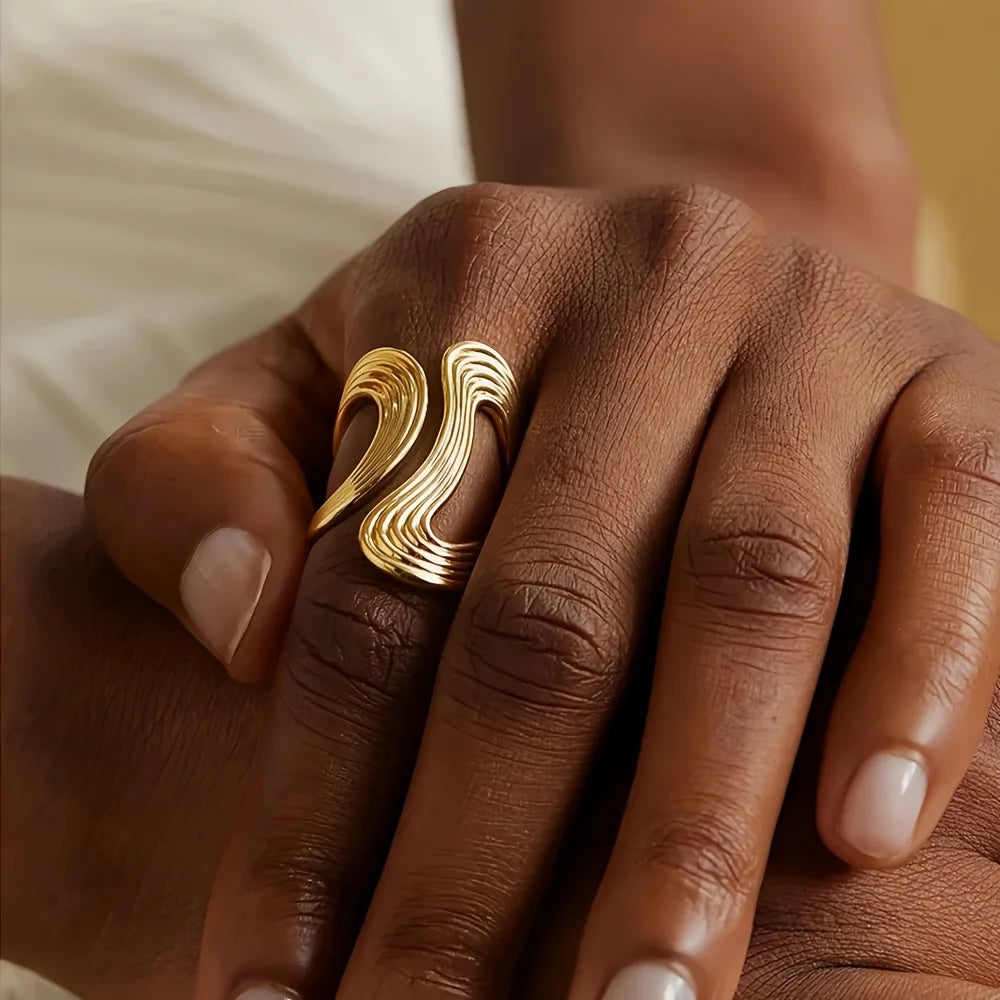 Elegant Gold Bloom Flower Open Ring