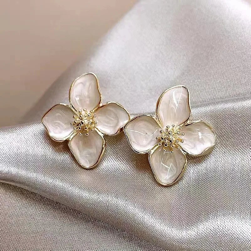 Vintage Flower Stud Earrings – Multi-Colored Jewelry for Women