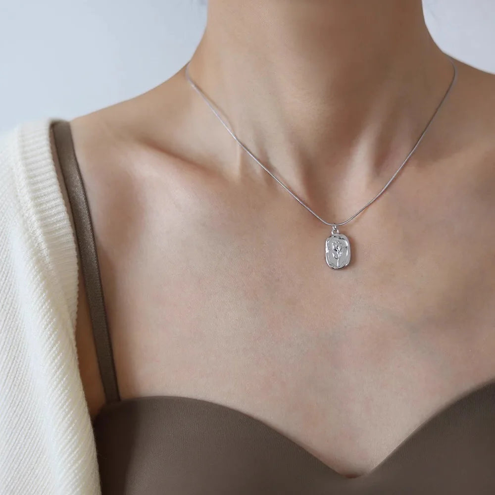 Retro Tulip Pendant Necklace – Personalized Gold & Silver Stainless Steel Jewelry for Women