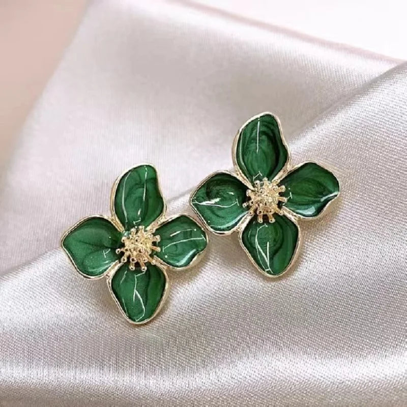 Vintage Flower Stud Earrings – Multi-Colored Jewelry for Women