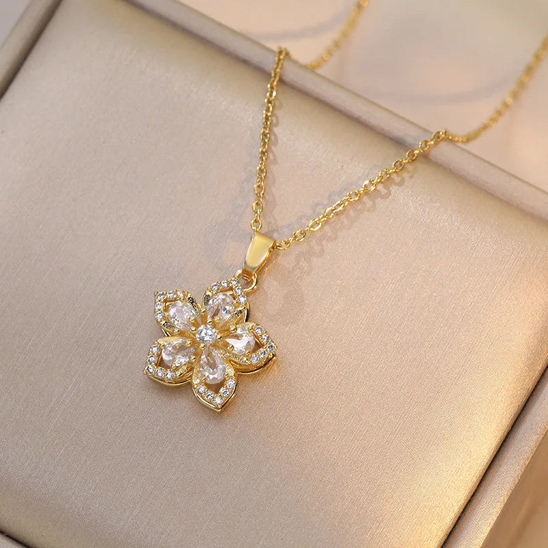 Light Luxury Spin Zircon Flower Pendant Necklace – Gold Chain Jewelry for Women
