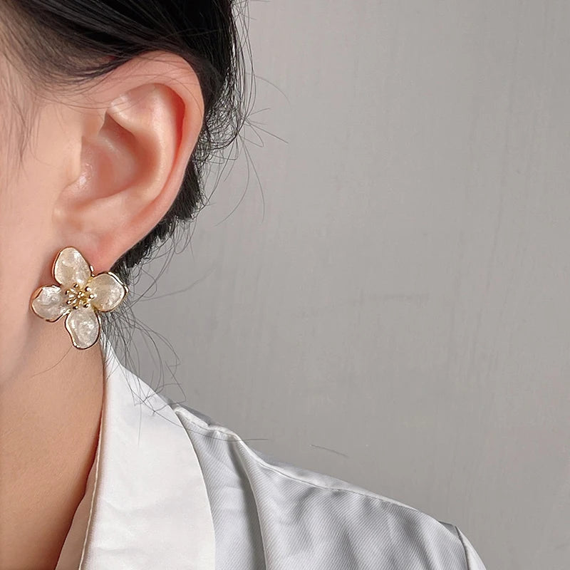 Vintage Flower Stud Earrings – Multi-Colored Jewelry for Women