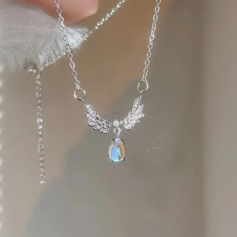 Light Luxury Angel Wings Pendant Necklace – Moonstone Collarbone Jewelry for Women