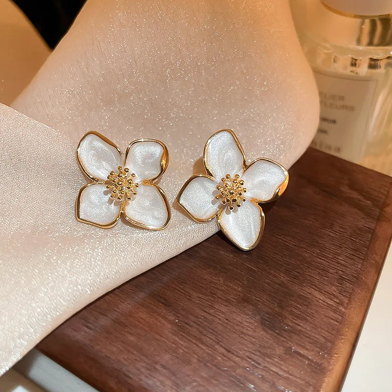 Vintage Flower Stud Earrings – Multi-Colored Jewelry for Women