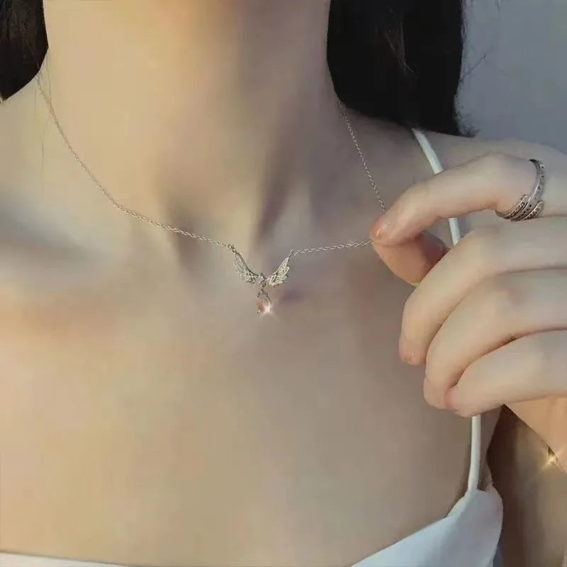 Light Luxury Angel Wings Pendant Necklace – Moonstone Collarbone Jewelry for Women