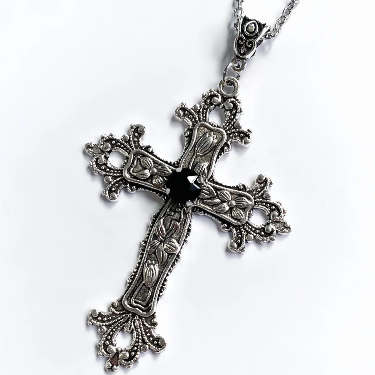 Y2K Punk Crystal Cross Necklace – Gothic Chain Jewelry for Women & Men